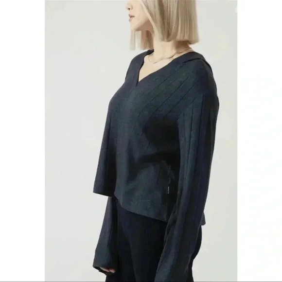 Athleta Harmony Pose Hoodie Size M - Picture 1 of 10